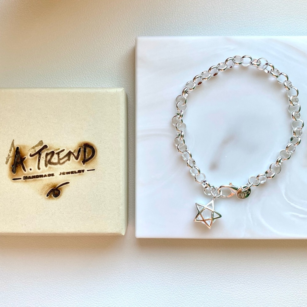 Silver Star Charm Chain Bracelet - Silver